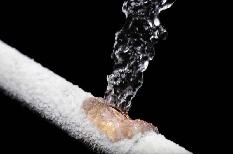 How to Cleanup a Burst Water Pipe